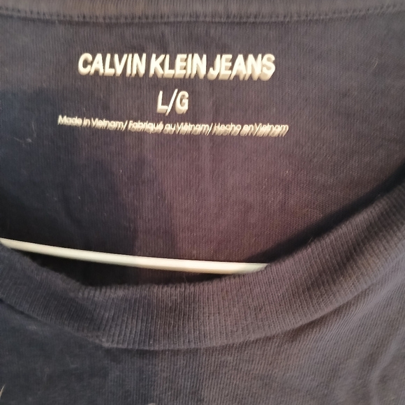Men's Calvin Klein tshirt - Picture 2 of 2